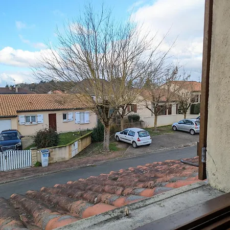 Fauvettes Dans La Maison De Proche Poitiers Buxerolles